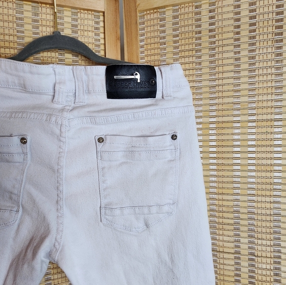 Young Men's Ripped Jeans - Picture 9 of 9